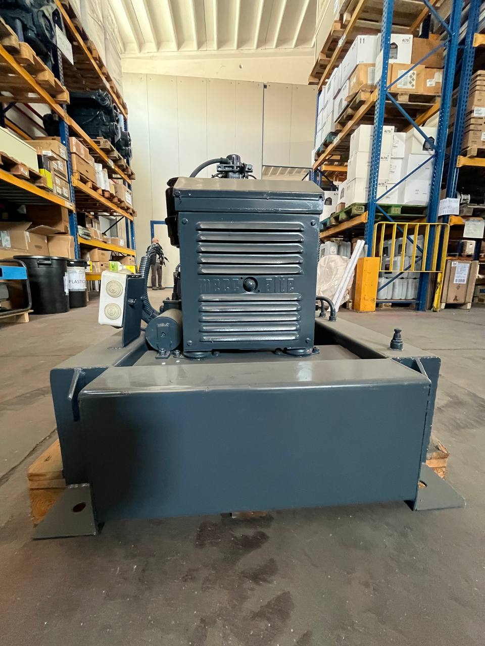 G.E. LOMB. KVA 8 TRIF